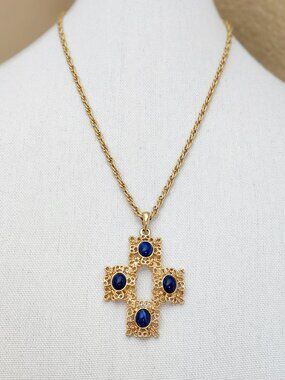 Vintage Sarah Coventry 1975 "Victoria Blue" Cross Pendant Necklace Gold Tone